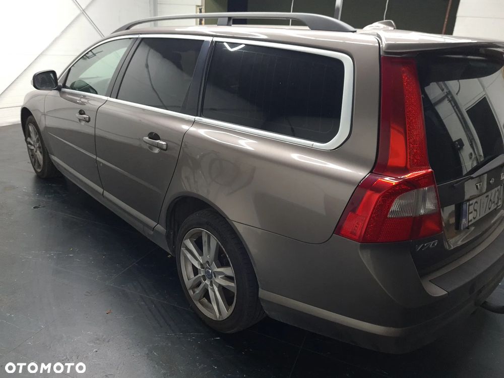 Volvo V70 2.4D Summum - 35