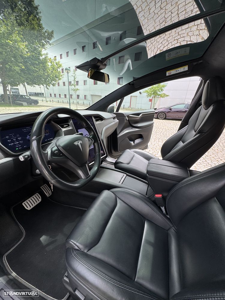 Tesla Model X P100D - 8