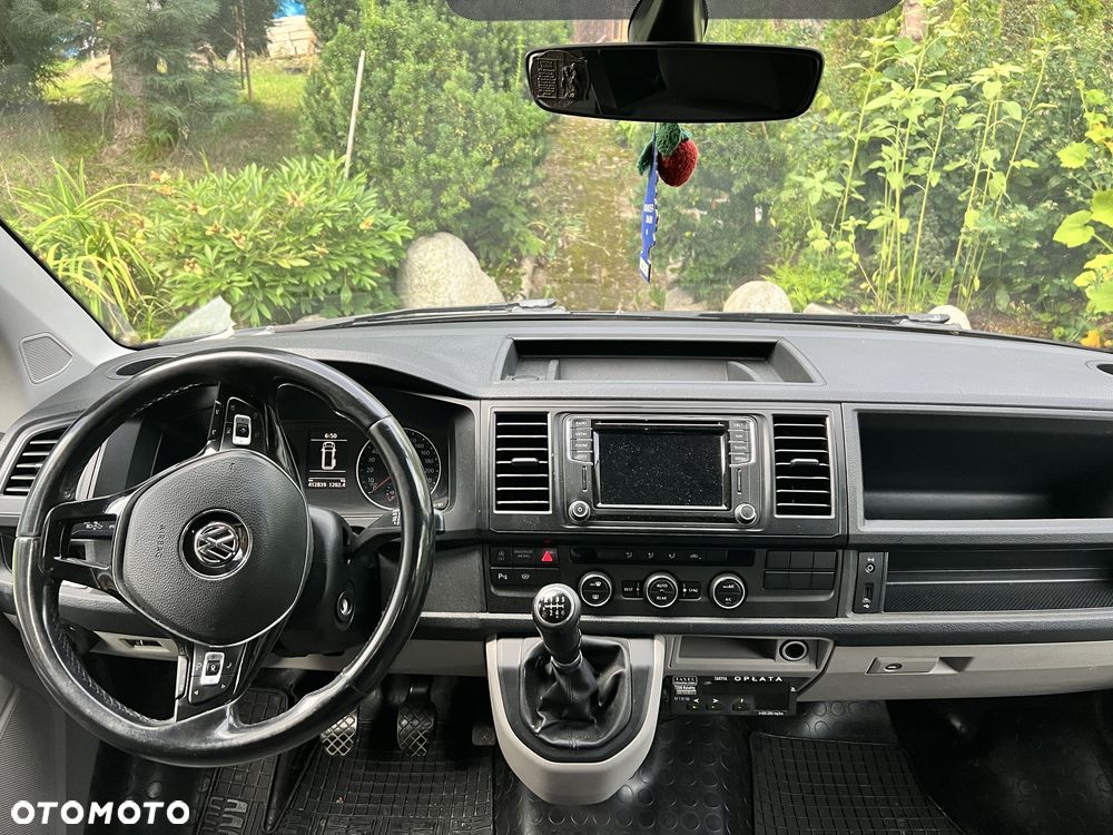 Volkswagen Caravelle - 7