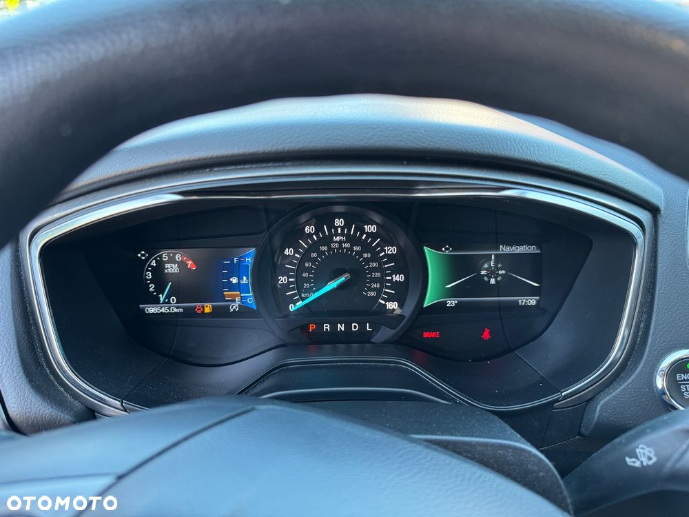 Ford Fusion - 5