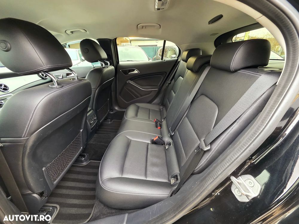 Mercedes-Benz GLA 200 7G-DCT AMG Line - 20