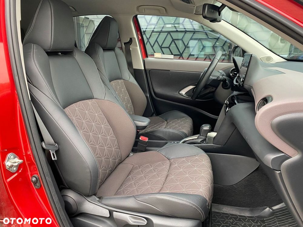 Toyota Yaris Cross Hybrid 1.5 Executive - 24