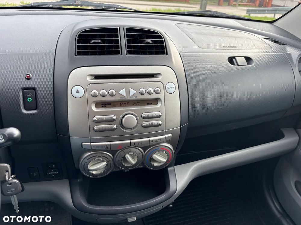 Daihatsu Sirion 1.3 - 20