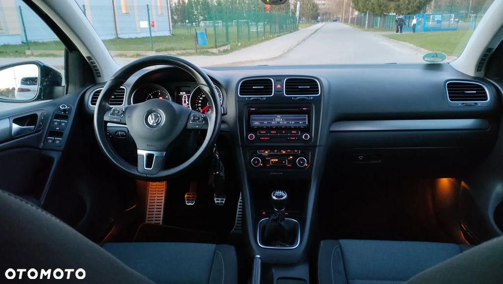 Volkswagen Golf 1.6 TDI DPF Style - 9