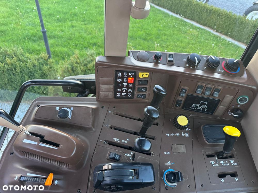 John Deere 6820 - 9