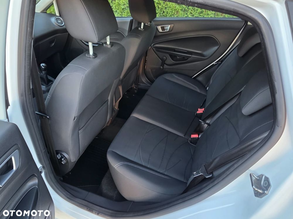Ford Fiesta - 11