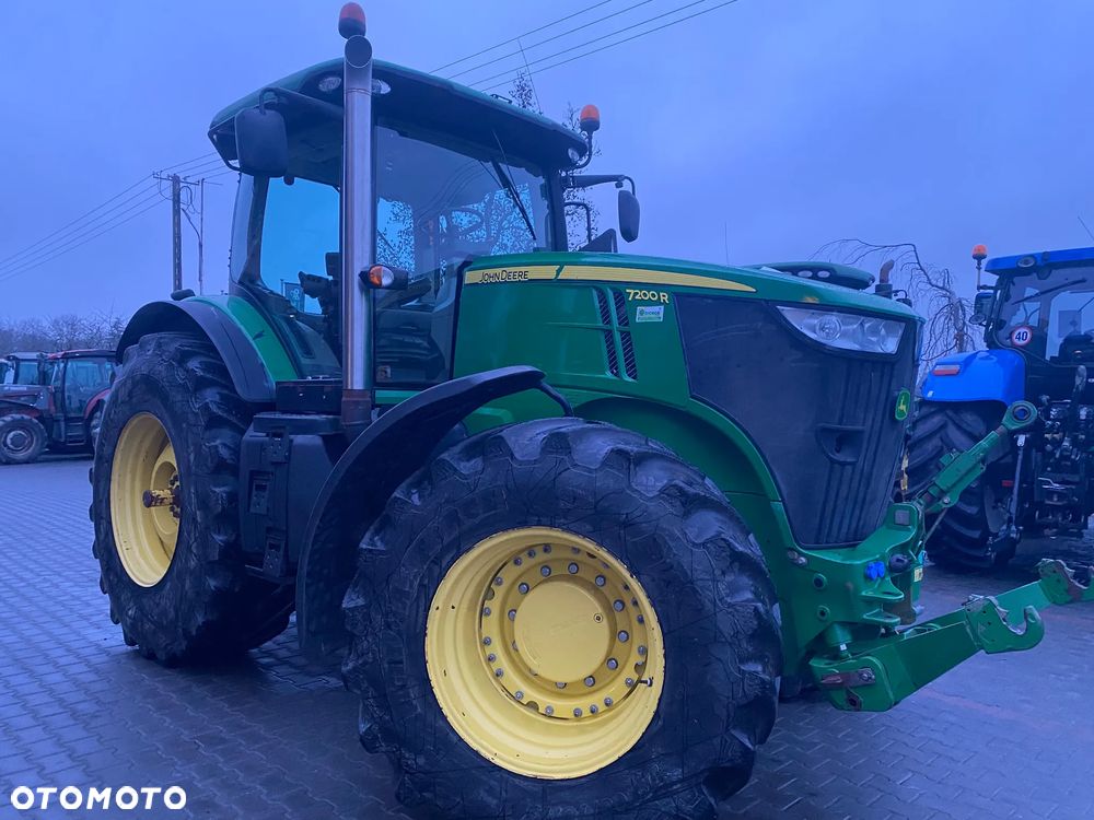 John Deere 7200 R  7230  CASE PUMA 6215 R - 7