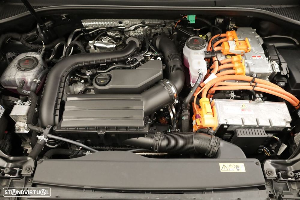 Cupra Terramar 1.5 e-Hybrid DSG - 24