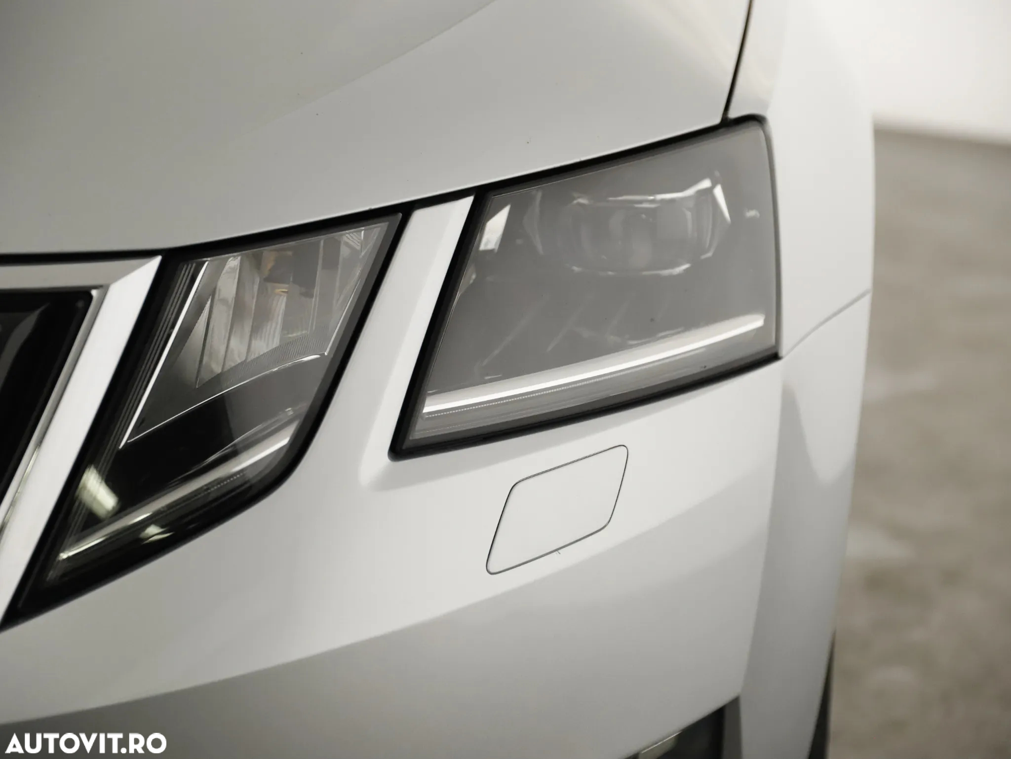 Skoda Octavia 2.0 TDI DSG Style - 25