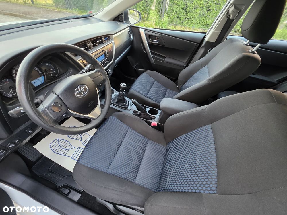 Toyota Auris 1.6 Active - 14