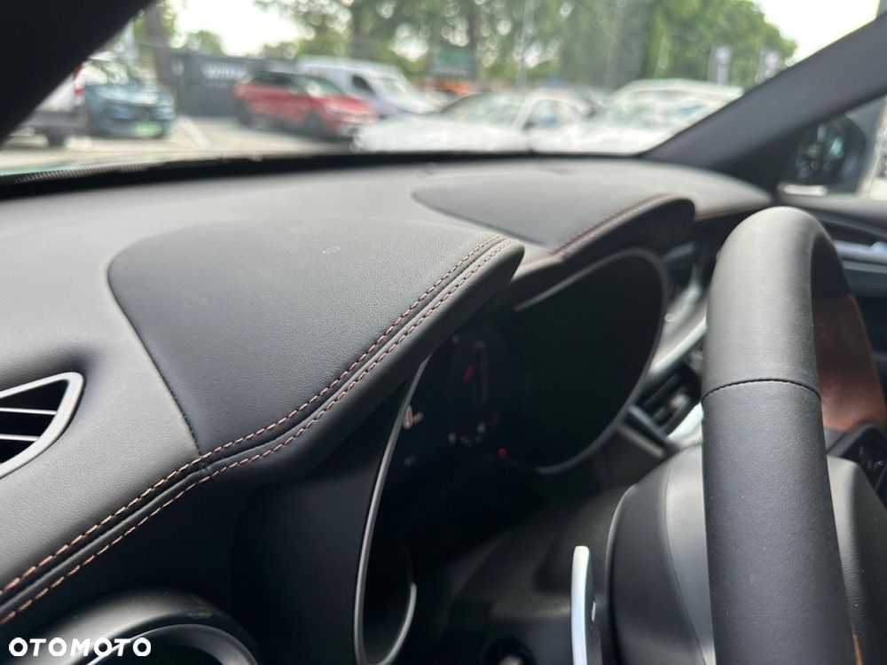 Alfa Romeo Stelvio - 21