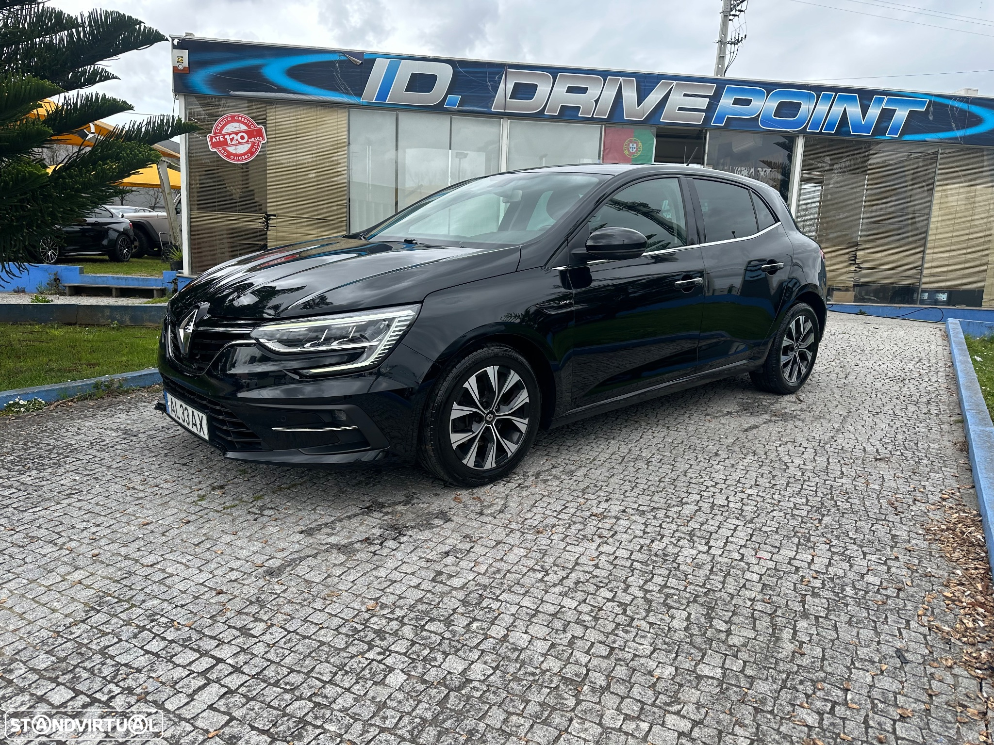 Renault Mégane 1.5 Blue dCi Limited - 11