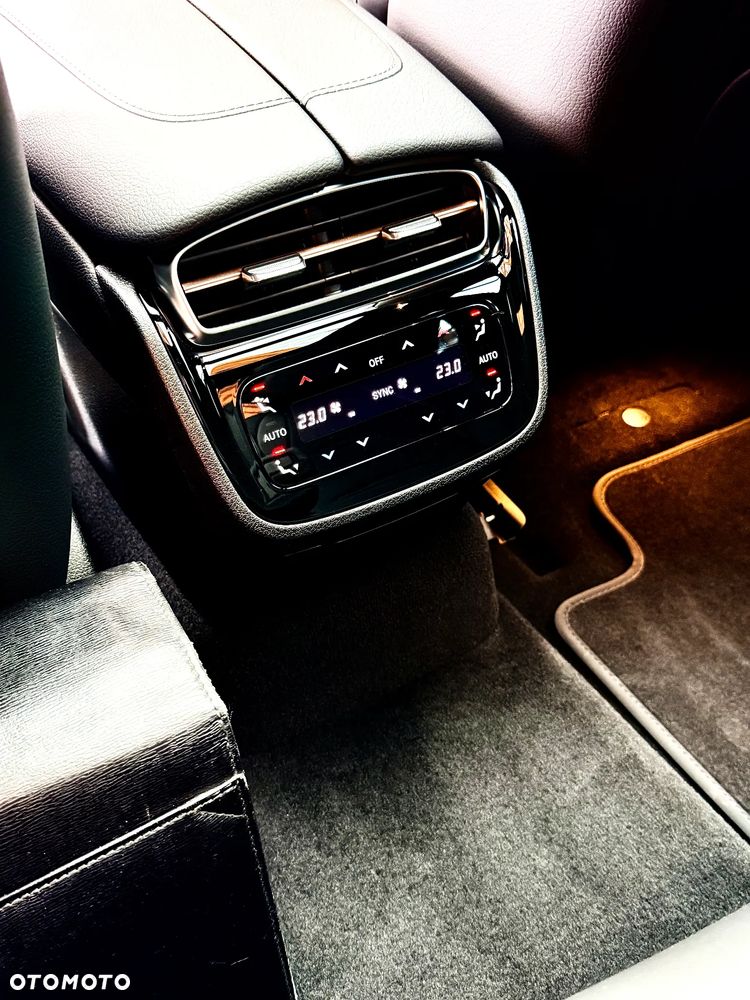 Mercedes-Benz EQE AMG 43 4Matic - 21