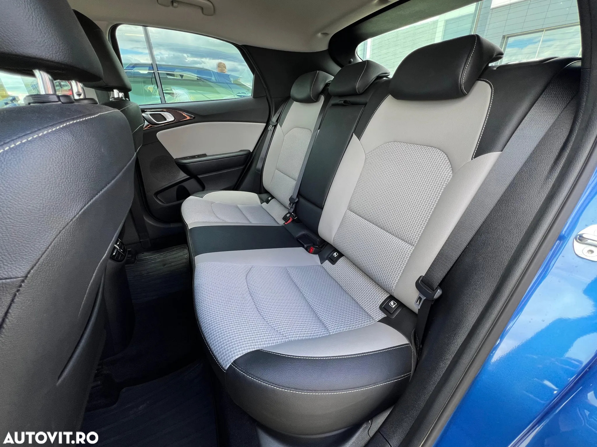 Kia XCeed 1.4 T-GDI 7DCT Style+ - 13