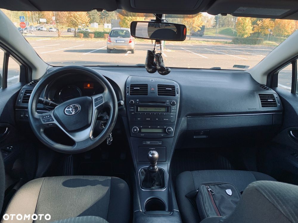 Toyota Avensis 1.8 Sol - 3