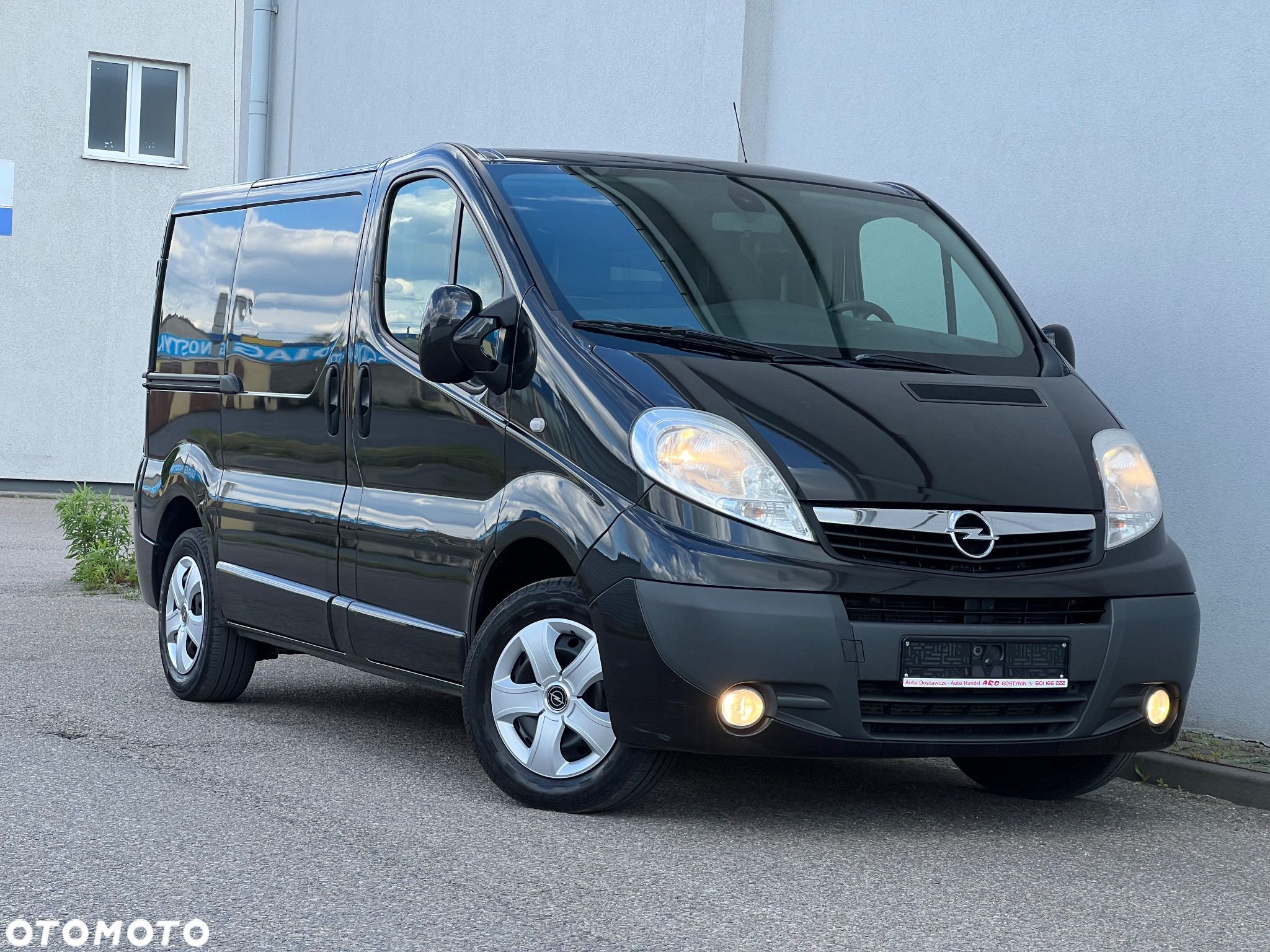 Opel VIVARO - 1