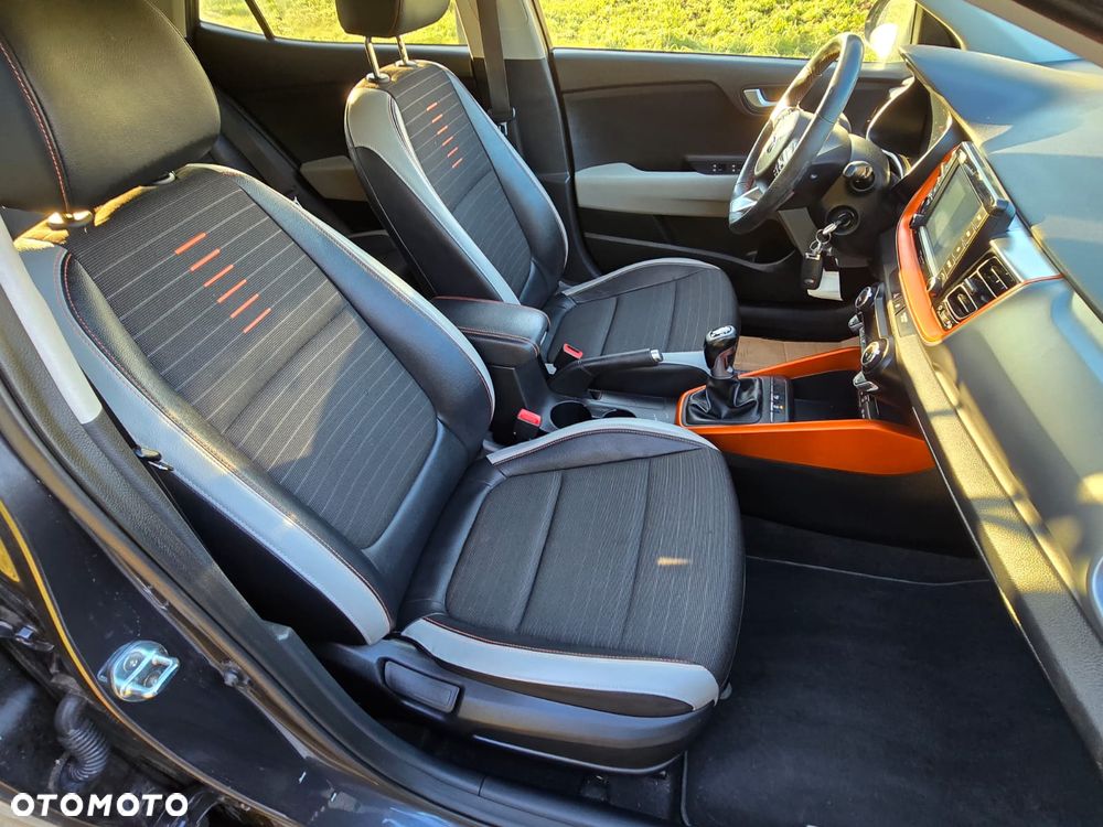 Kia Stonic - 10