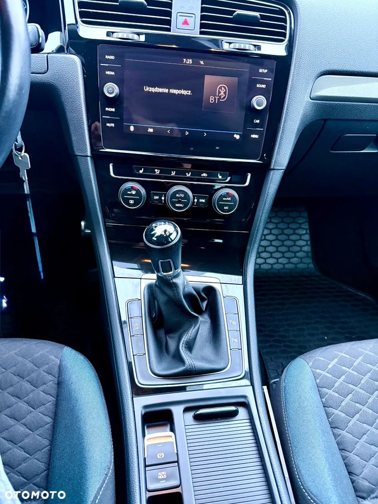 Volkswagen Golf VII 1.0 TSI IQ Drive - 12