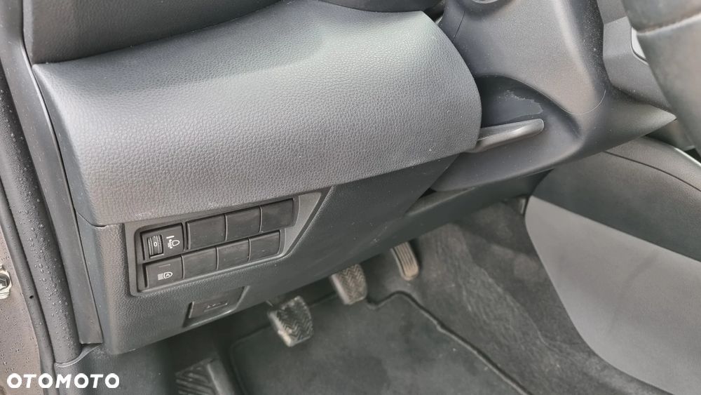 Toyota Yaris 1.5 VVT-i Style - 26