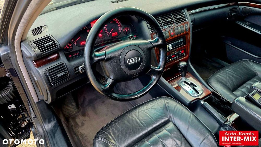 Audi A8 - 30