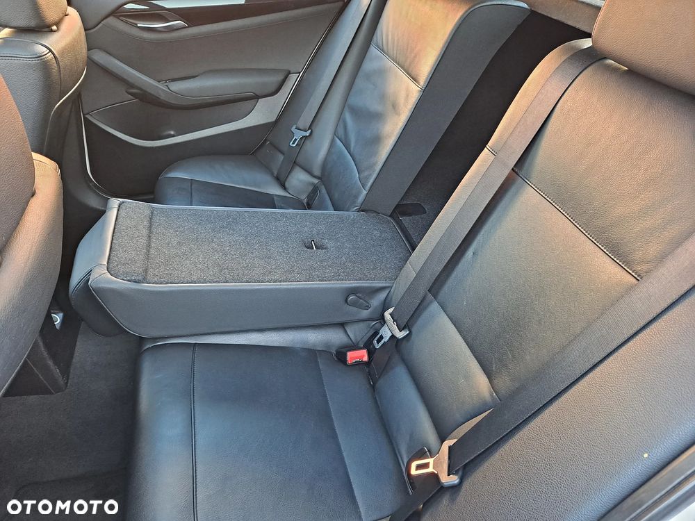 BMW X1 sDrive18i Sport Line - 12