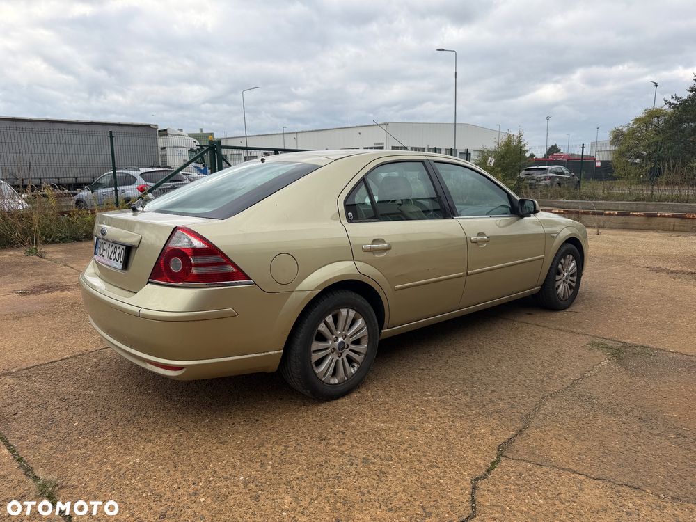 Ford Mondeo - 11