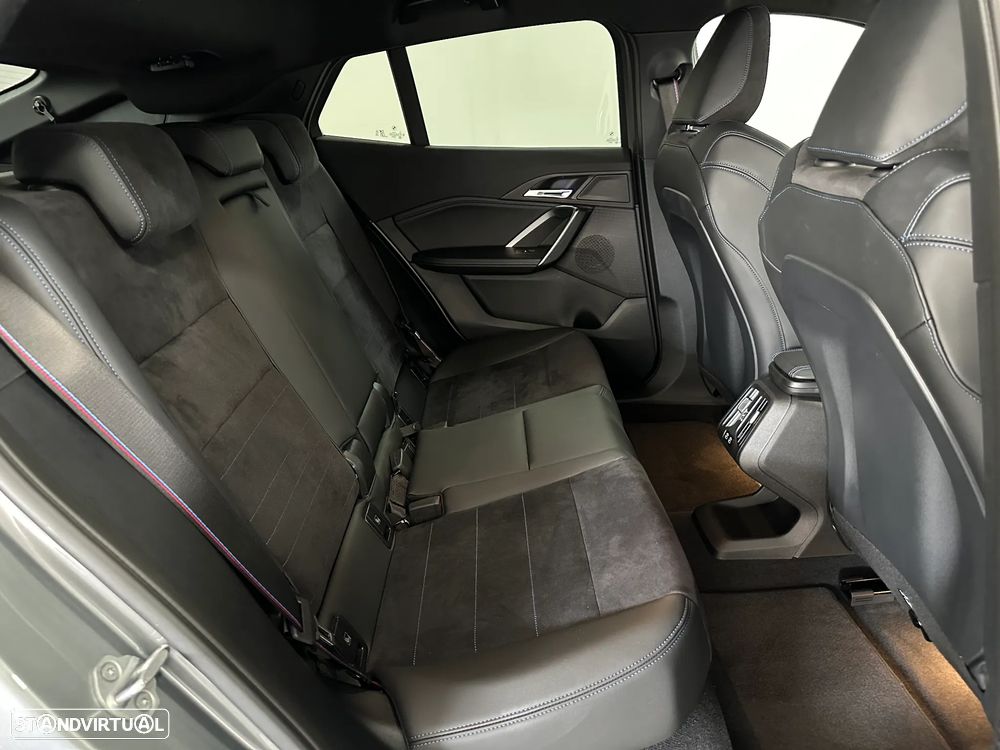 BMW iX2 eDrive20 Pack Desportivo M - 28