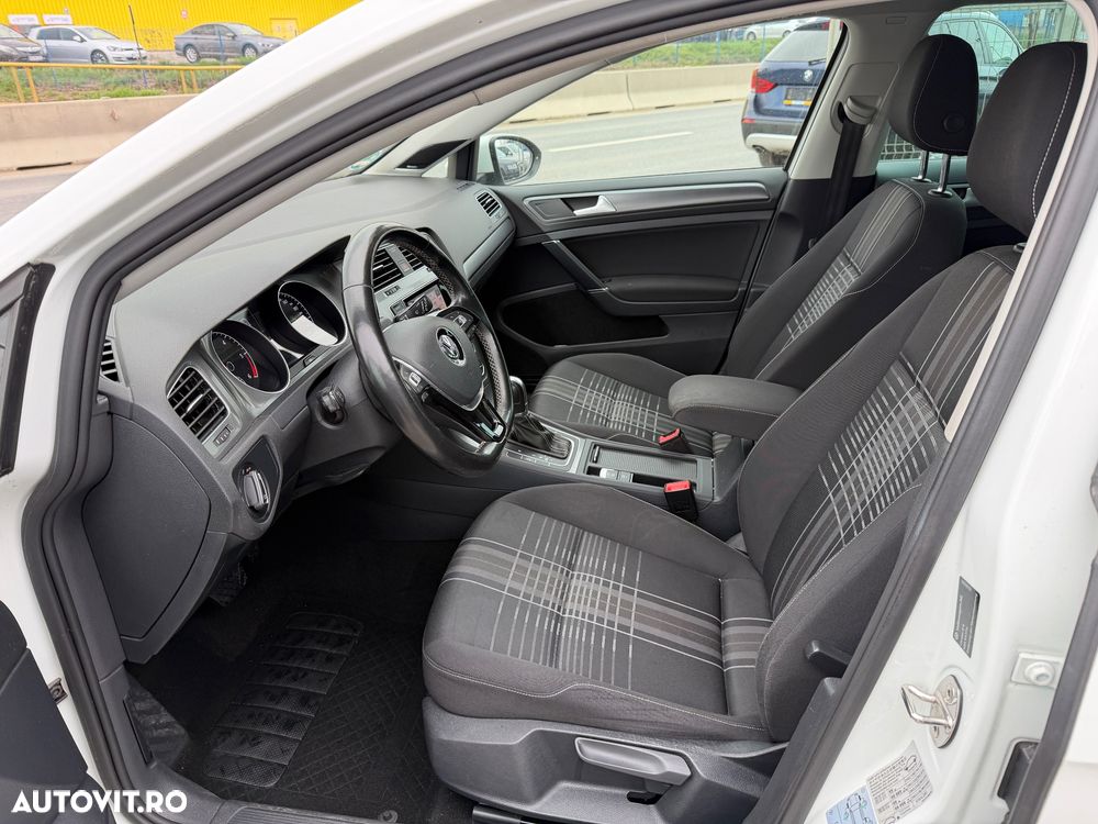 Volkswagen Golf 1.6 TDI BlueMotion Technology DSG Cup - 40