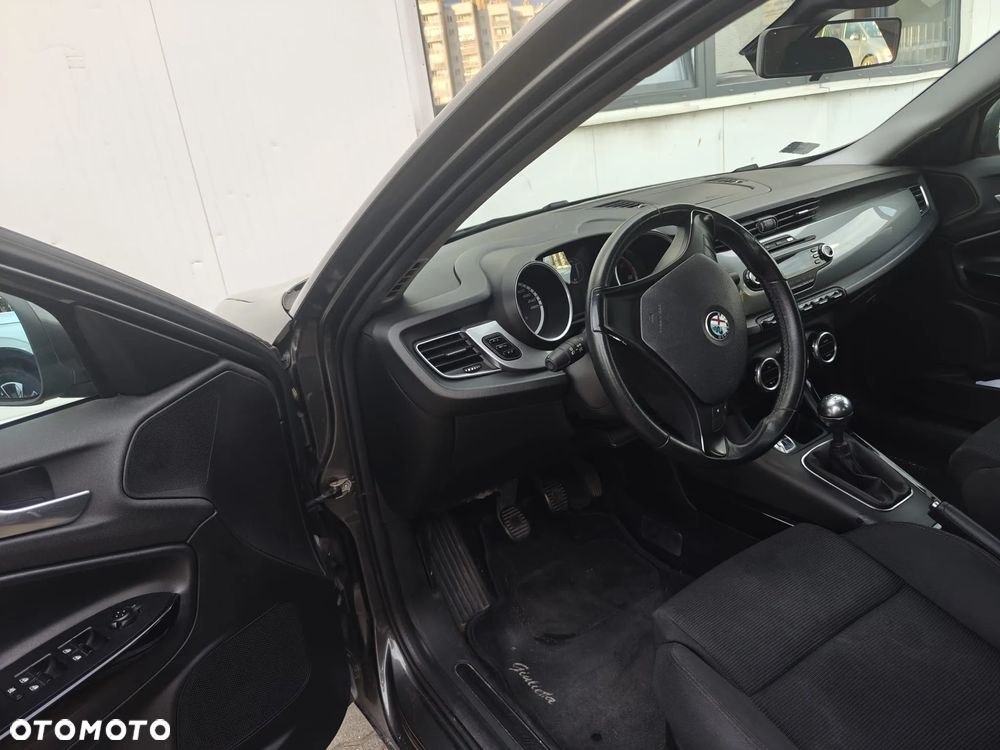Alfa Romeo Giulietta 2.0 JTDM Distinctive - 10