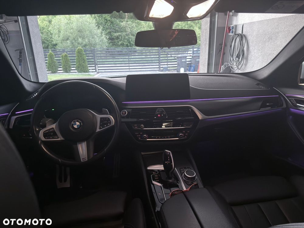 BMW Seria 5 520d xDrive MHEV Sport Line sport - 9