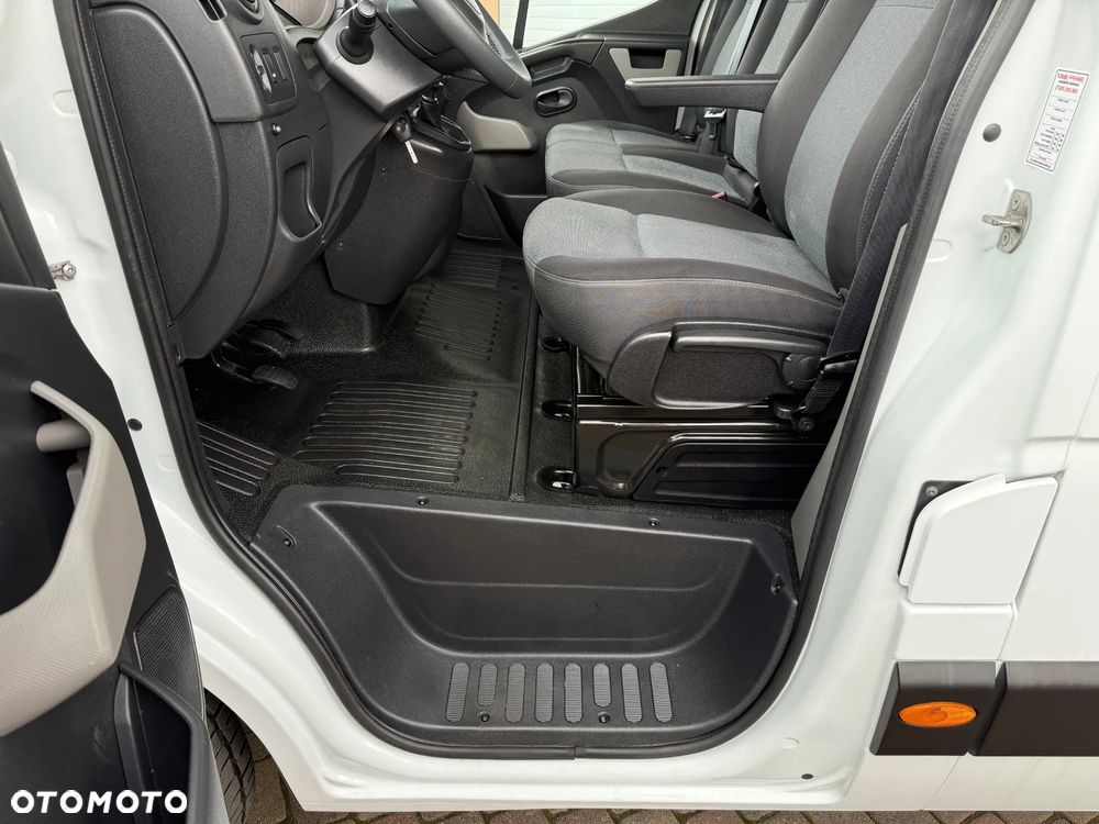 Nissan Master Movano  L3H2 - 25