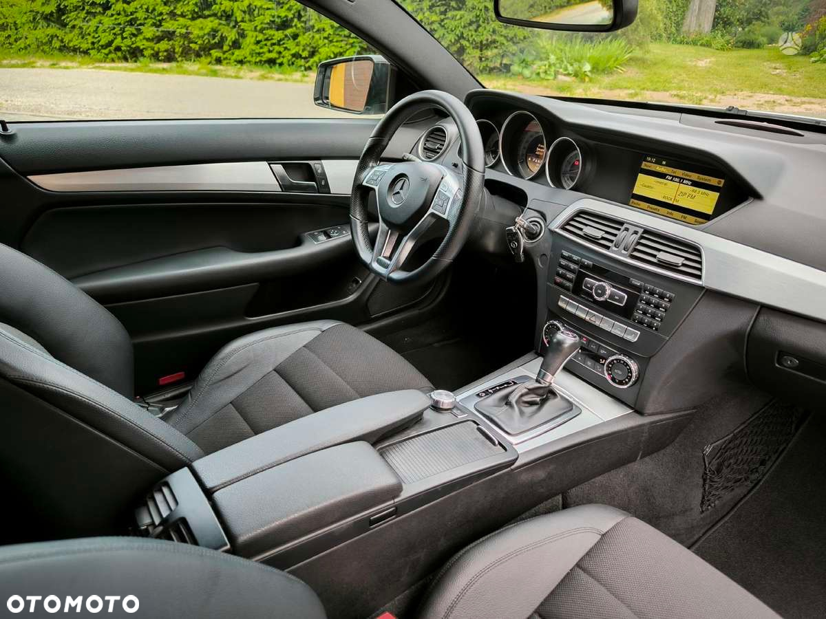 Mercedes-Benz Klasa C 180 Coupe BlueEFFICIENCY 7G-TRONIC Edition 1 - 8