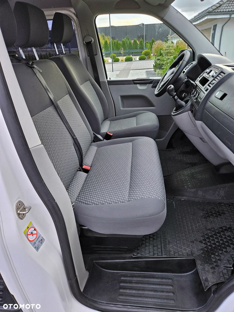 Volkswagen Transporter Caravelle Edition - 15