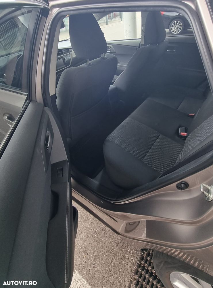Toyota Auris 1.4 D-4D - 7