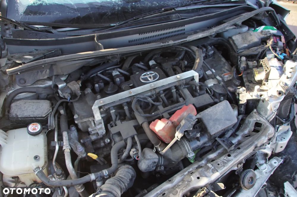 Auto na części - Toyota Corolla E21 1.8 HYBRID 122 KM 2ZR-FXE CVT 1J6 2019R Silnik Skrzynia Drzwi Lusterko Zderzak Klapa Lampa Szyba Klamka Deska Kokpit Sterownik Moduł Czujnik Licznik Wyświetlacz Panel Kierownica - 16