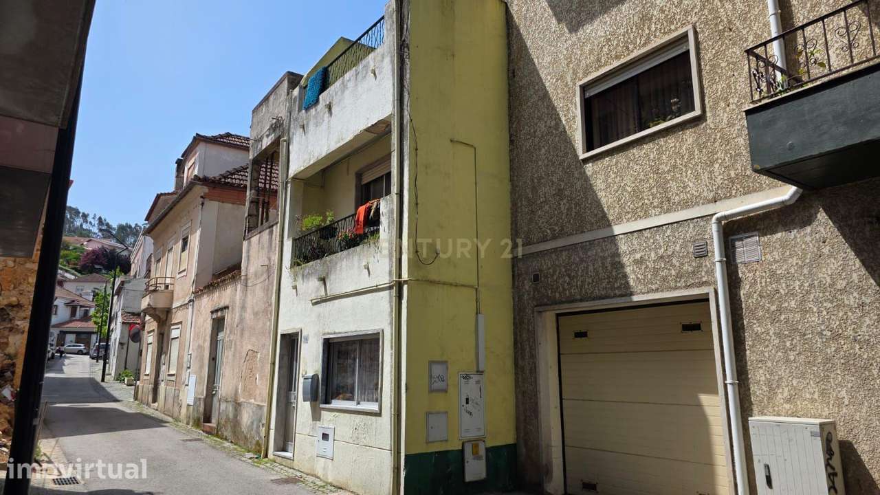 Moradia para recuperar no centro de Pombal - Oportunidade de Investime - Grande imagem: 2/31