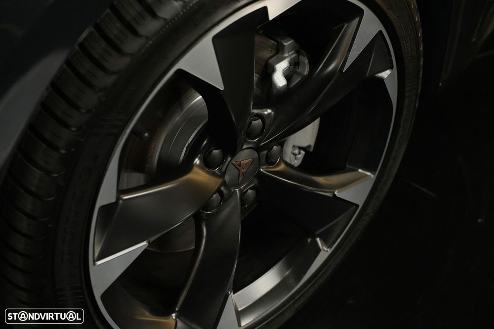 Cupra Leon 1.4 e-Hybrid MID DSG - 9