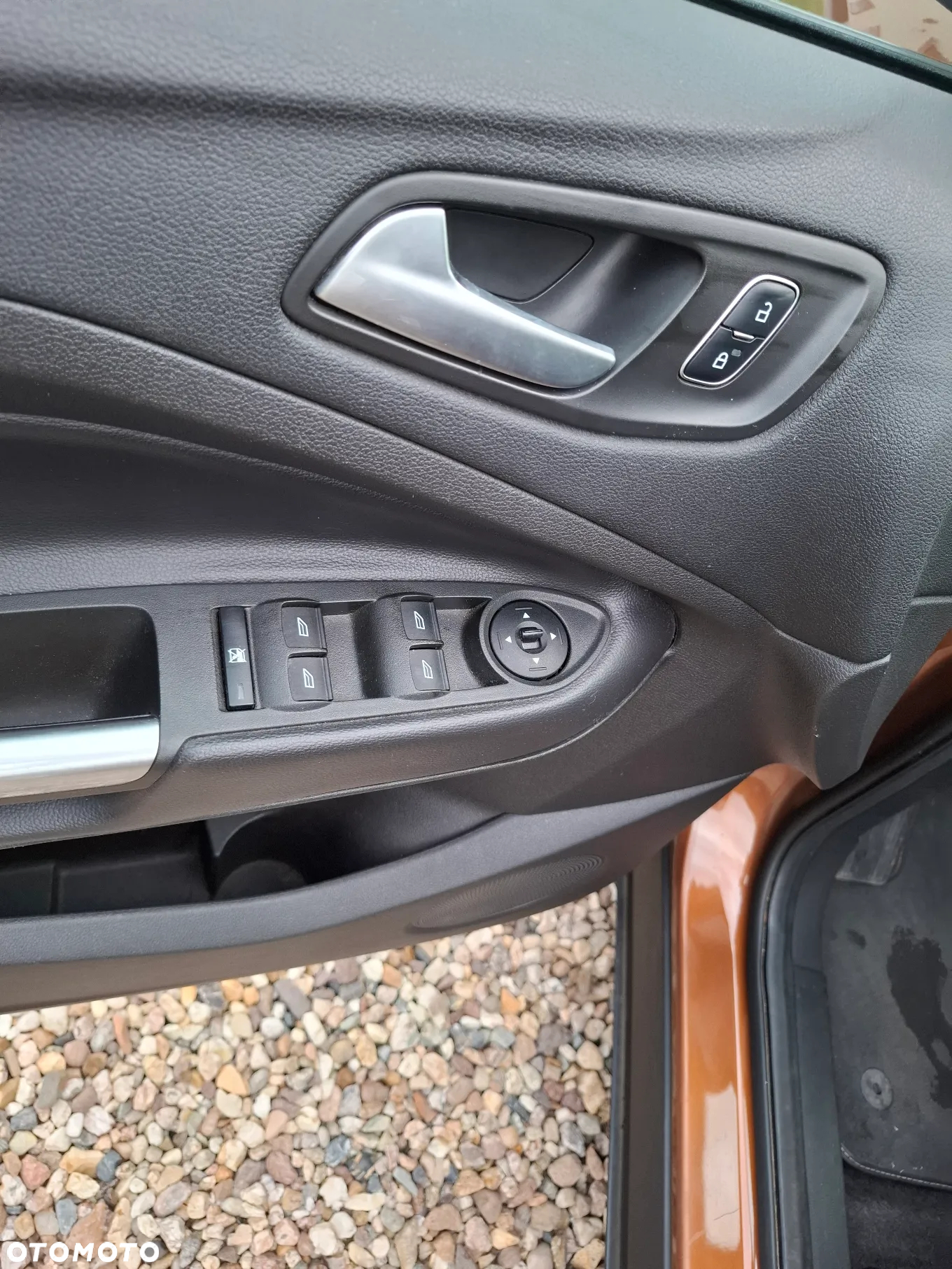 Ford Kuga - 27