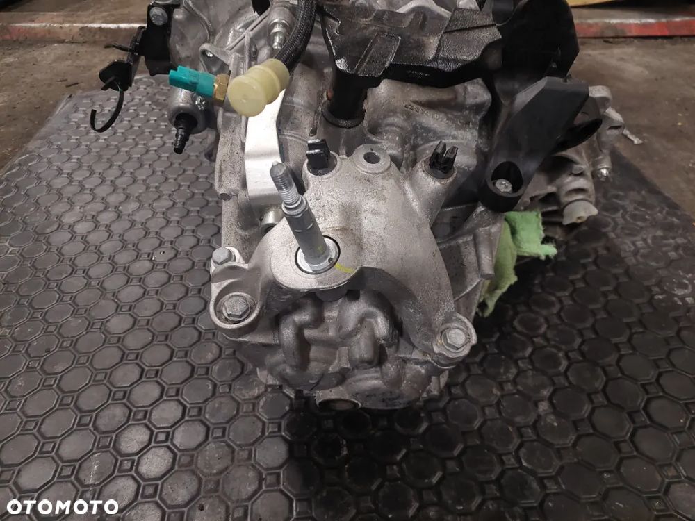 CAPTUR II SANDERO III 1.0TCE  JT4 SKRZYNIA BIEGÓW 304015768R - 4