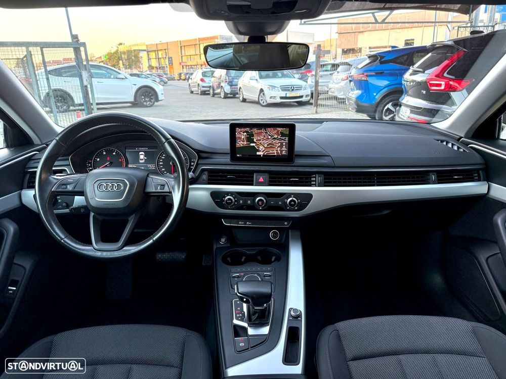Audi A4 2.0 TDI Advance S tronic - 21