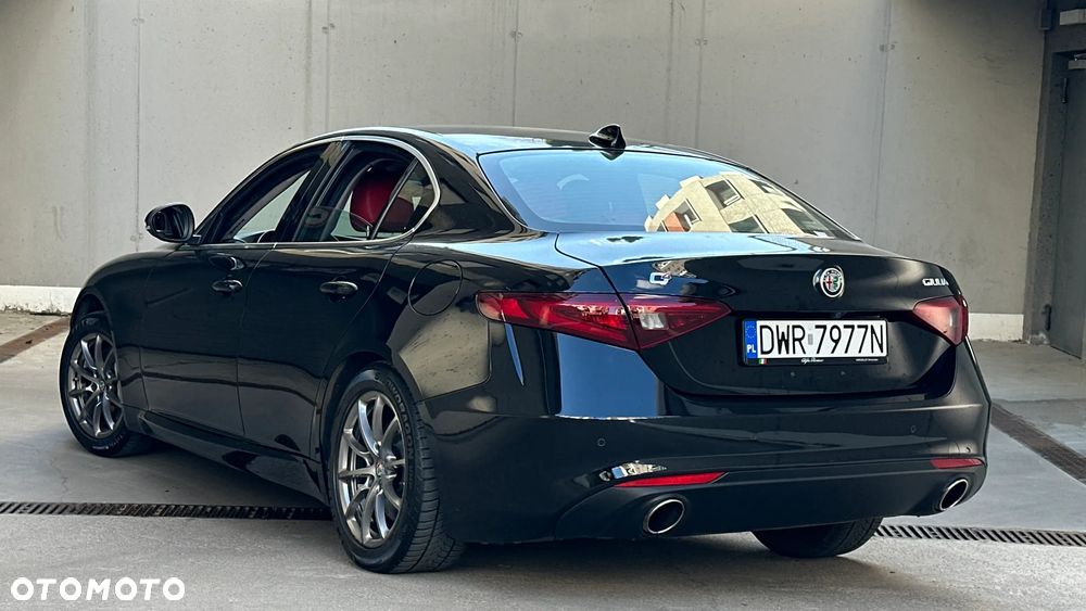 Alfa Romeo Giulia 2.0 Turbo 16V AT8-Q4 Veloce Ti - 3