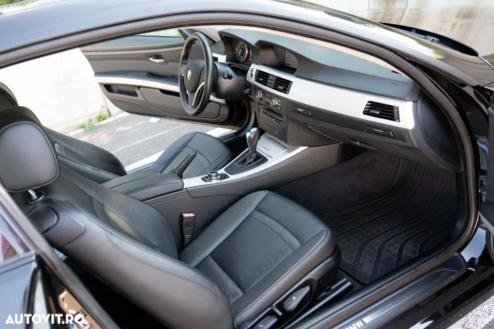 BMW Seria 3 320i Aut. - 11