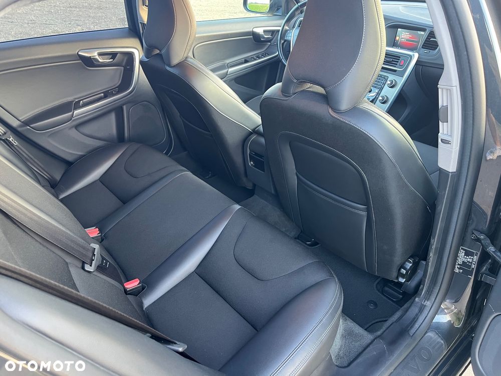 Volvo V60 D3 Drive-E Summum - 22