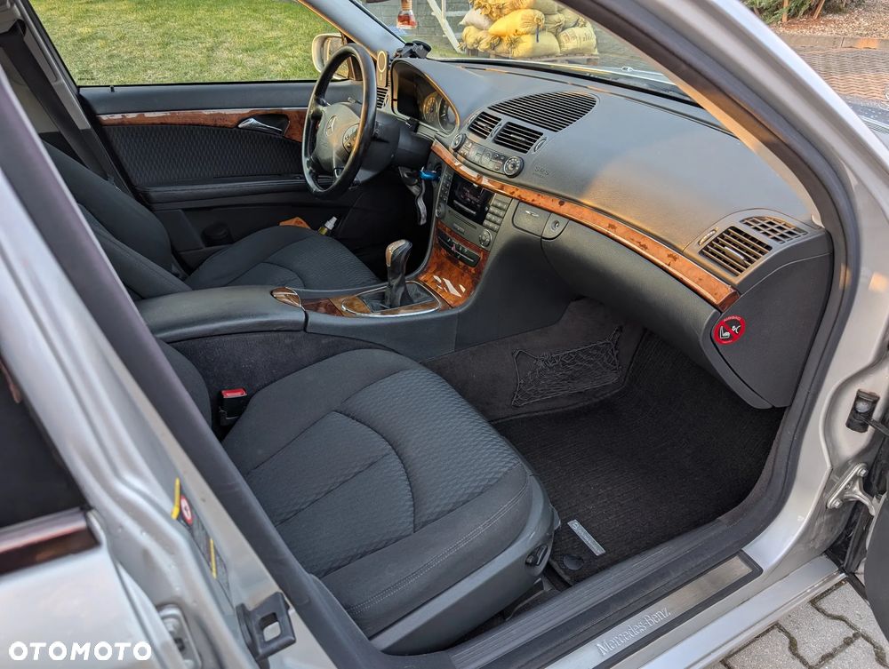 Mercedes-Benz Klasa E 220 CDI Elegance - 8