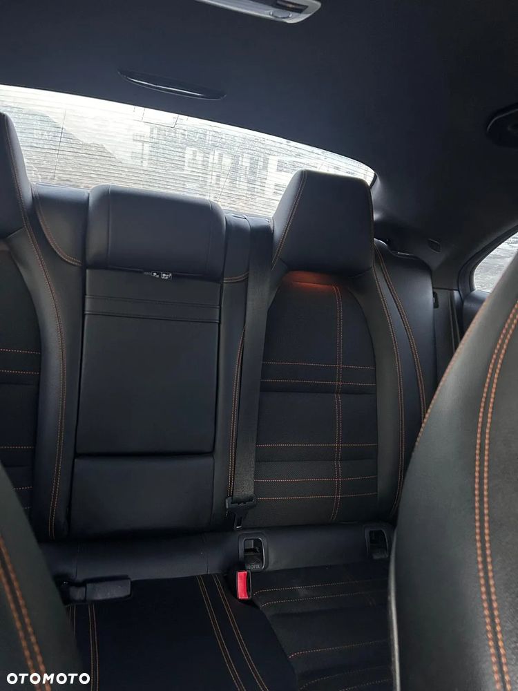 Mercedes-Benz CLA 180 7G-DCT - 8