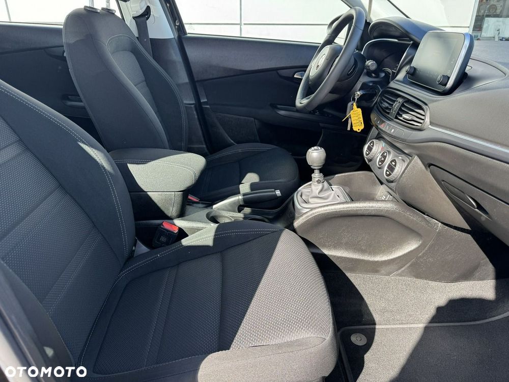 Fiat Tipo 1.4 T-Jet 16v Lounge - 19