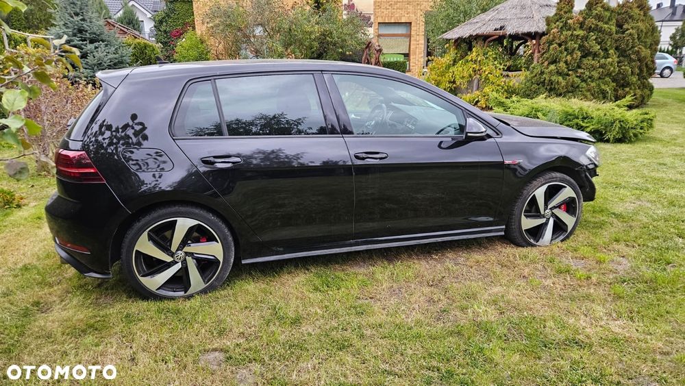 Volkswagen Golf VIII 2.0 TSI GTI DSG - 3