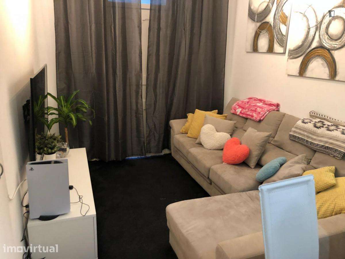 Quarto - localizado em Anjos Lisbon - Grande imagem: 2/9