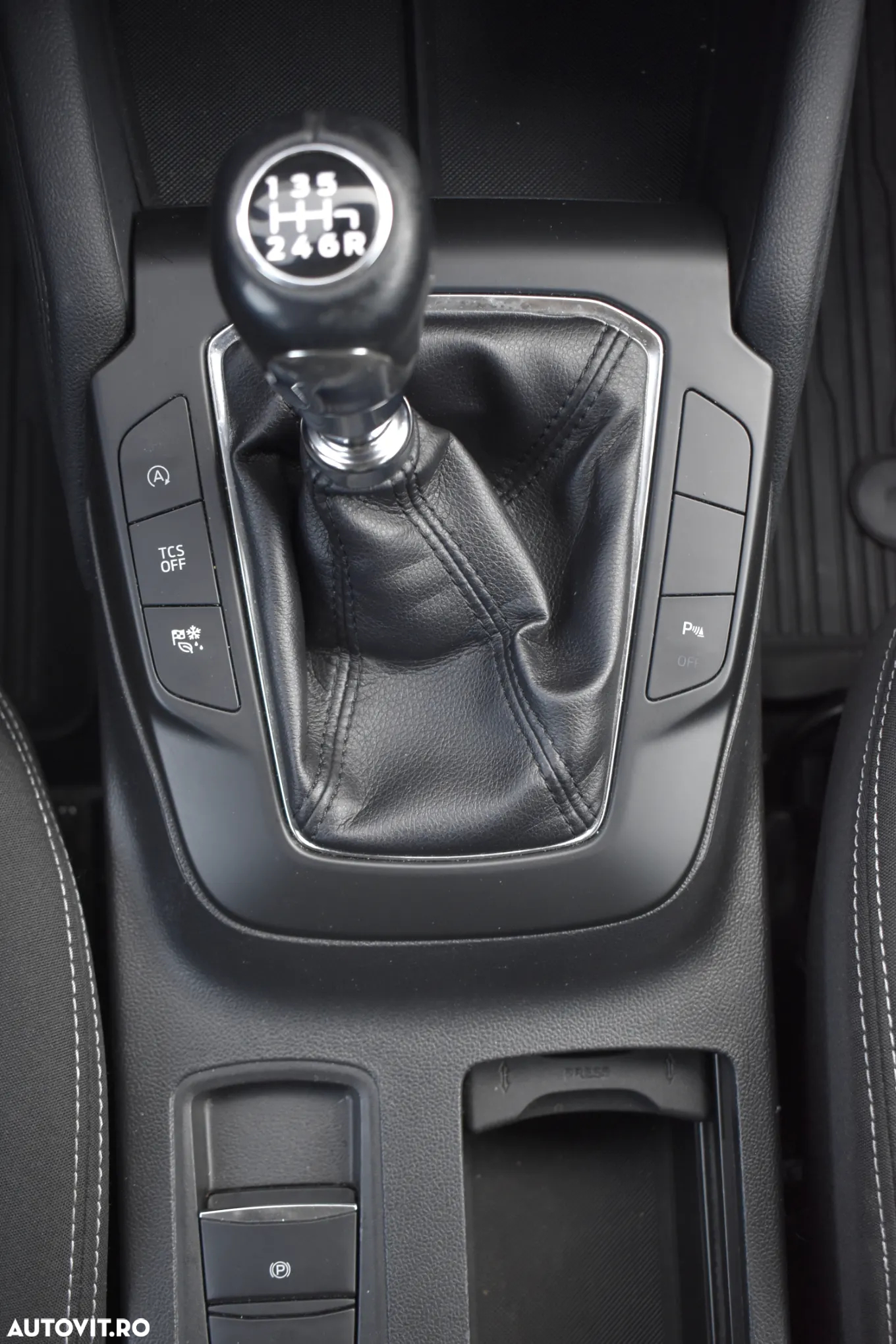 Ford Focus 1.0 EcoBoost MHEV Titanium - 31