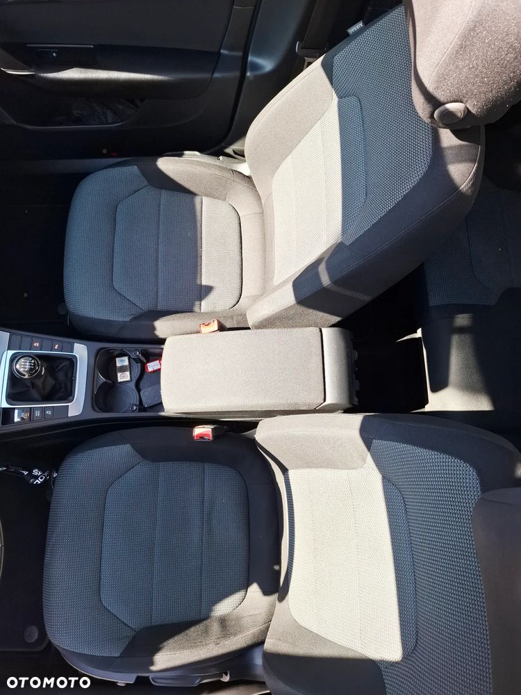 Volkswagen Passat 2.0 TDI BlueMotion Technology Comfortline - 21